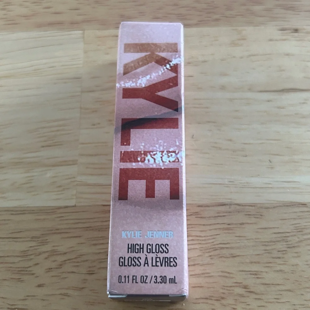 Kylie Jenner High Gloss - Shade Damn Gina New in Box $20 Retail